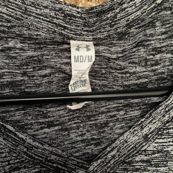 Under Armour Top - Picture 2 of 2